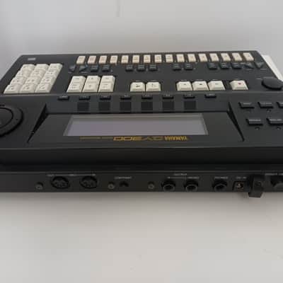 yamaha QY300 mid-90s - Black image 2