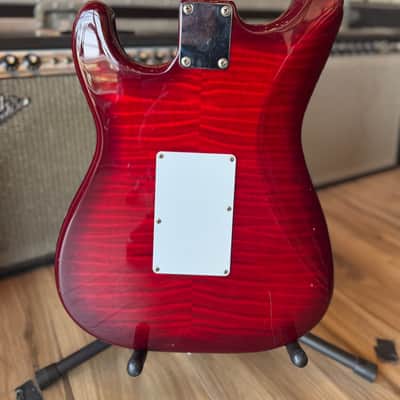 Fender Stratocaster 1994 - Foto Flame Red maple top image 2