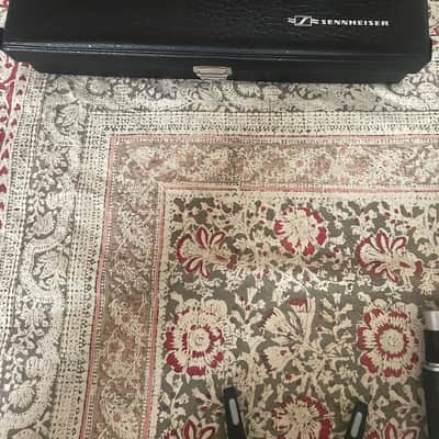 (Boxed) Vintage Sennheiser MD 441 with Leather Case, Discontinued Glass/ Translucent Mic Clip and MZT441 Desktop Stand 1970s - Black / Silver image 16