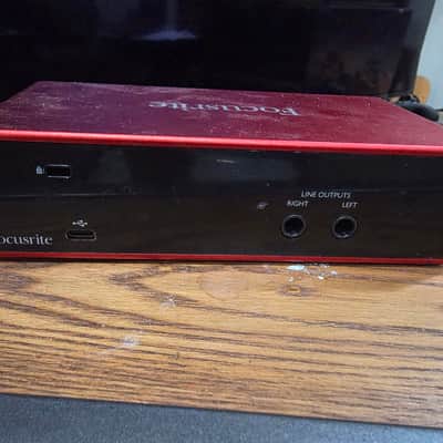 Focusrite Scarlett Solo 3rd Gen USB Audio Interface 2019 - Present - Red / Black image 2