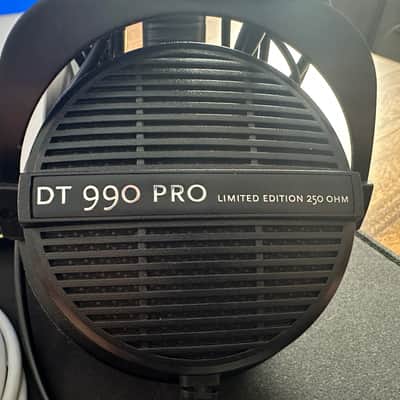 Universal Audio Apollo Twin DUO Thunderbolt Audio Interface + Beyerdynamic DT 990 Pro Limited Edition Headphones Bundle image 13