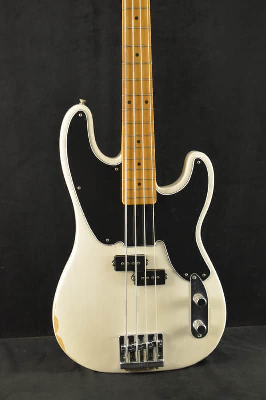 Fender Mike Dirnt Road Worn Artist Series Signature Precision Bass