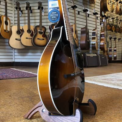 Kentucky KM-270 Deluxe Oval Hole A-Style Spruce/Maple Mandolin Sunburst w/Padded Gig Bag image 2