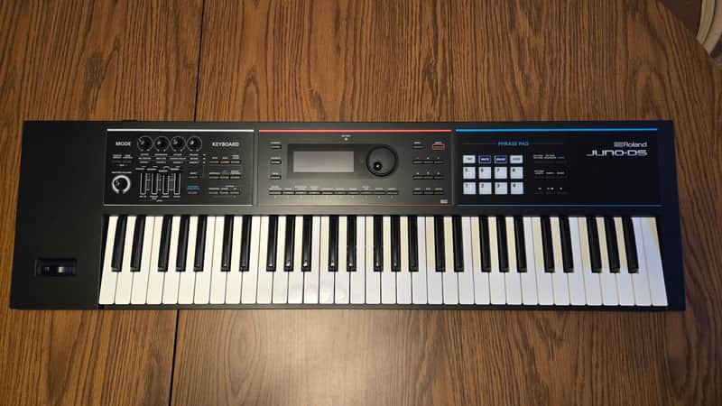 Roland Juno DS61 Synthesizer 2018 - Present - Black image 1