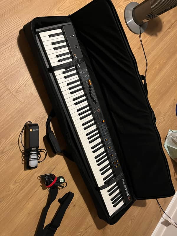 Studiologic Numa Compact 2x 88-Key Semi-Weighted Piano 2018 - Black image 1