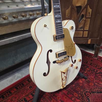 2023 Gretsch G6136-55 Vintage Select '55 Falcon White Pearl Metallic image 4