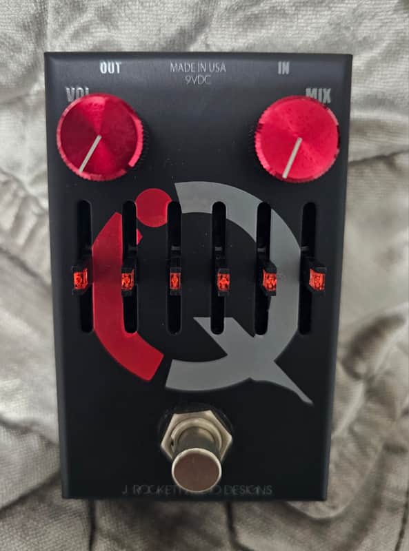 J. Rockett I.Q. Compressor 2010s - Black/Red image 1