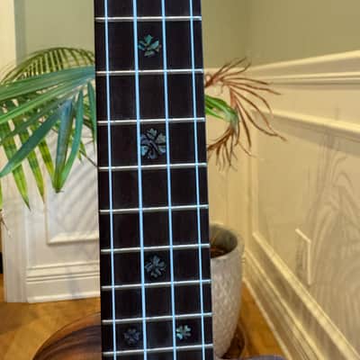 Bruce Wei BWUC17 Flower Tenor Ukulele 2015 - Solid Acacia Koa - MINT!! image 4