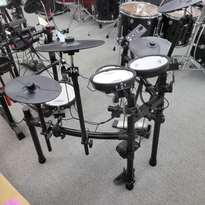 Roland TD-1DMK V-Drum Kit with Mesh Pads & Extra Cymbal- Black image 10