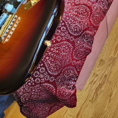Near Mint!!! Fender Signature Stevie Ray Vaughan Stratocaster 3-Color Sunburst, Pro Set image 14
