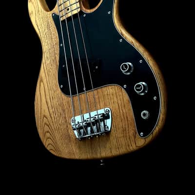 Peavey Fury 80s 4 Strings Bass With Hard Case !! $600 Or Best Offer ! image 9