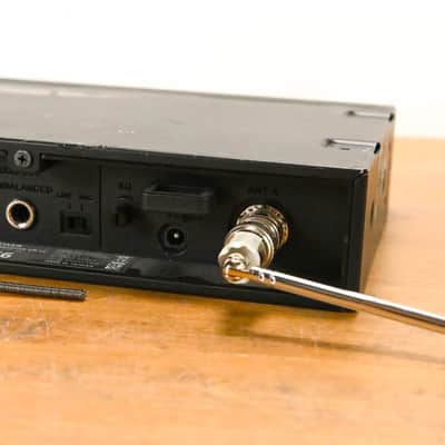 Sennheiser EM 10 Receiver w/ SK-XSW Bodypack - 548-572 MHz (NO PSU) CG01SCA image 6