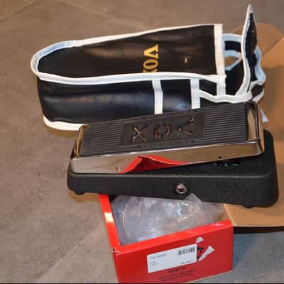 VOX V847-A Wah Wah * play that legendary '60/'70s vintage wah tone! Like new from our showroom * comes with the original black vinyl bag * list price=98€ * buy it for Beyers Best Price! image 4