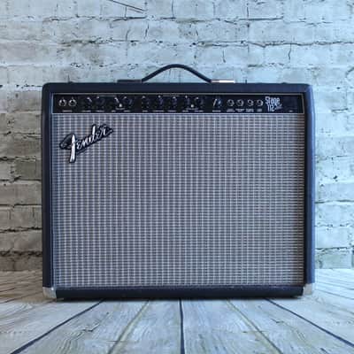 Fender	Stage 112 SE 2-Channel 160-Watt 1x12" Solid State Guitar Combo	1993 - 1999