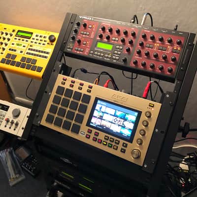 Akai mpc live 19” rack adapter - 3dstudiofurniture image 1