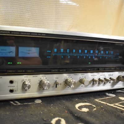 Pioneer SX-939 70-Watt Stereo Solid-State Receiver 1974 - 1976 - Silver image 2