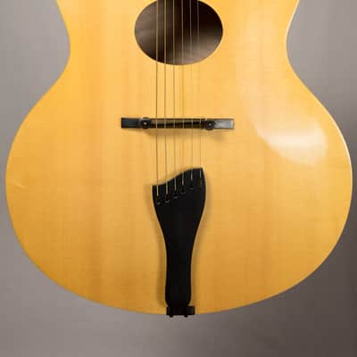Yunzhi - Carved Oval Hole Archtop in Blonde / Natural w/ K&K Pure Archtop Pickup image 2