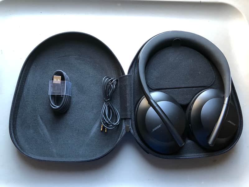 Bose Headphones 700 Wireless Noise Canceling image 1