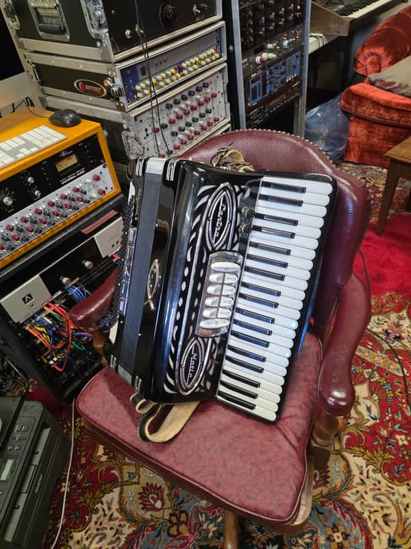 International Centromatic Piano Accordion 41/120 W Case And Straps image 1