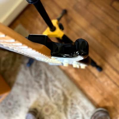 Fender American Stratocaster 2020 - Gloss Black / Locking Tuners / Strap Lock image 5