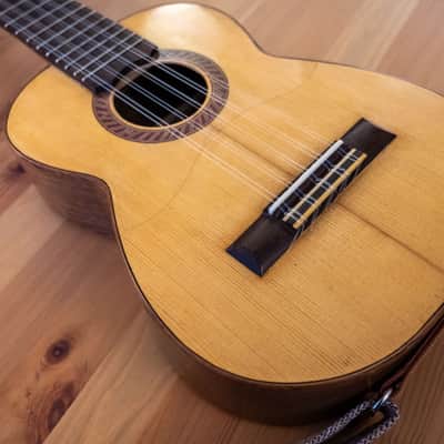 Ronroco by Luthier Arnold Hennig very playable, case, strap, 6 sets of strings. 2019 Walnut image 2
