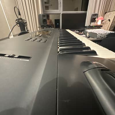 KORG i4S Interactive Music Workstation Keyboard Synthesizer | Reverb