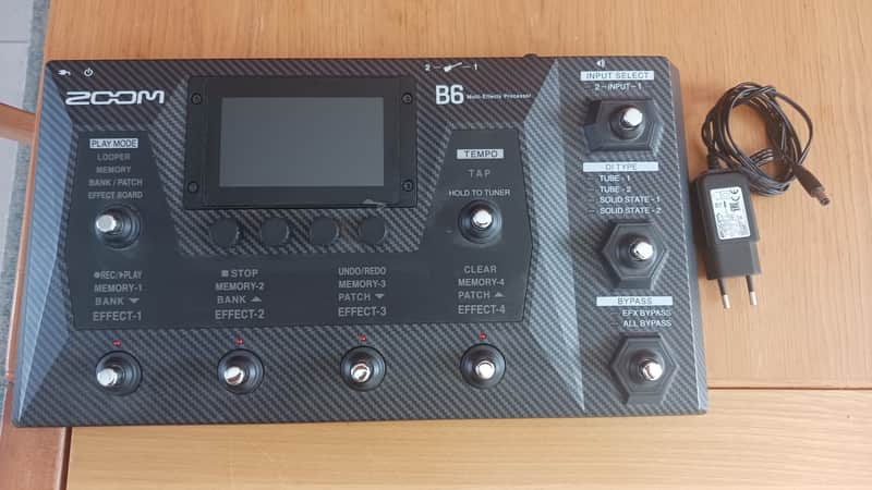 Zoom B6