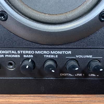 Roland DM-10 Powered Digital Stereo Micro Multi Media Studio Monitors Used image 3