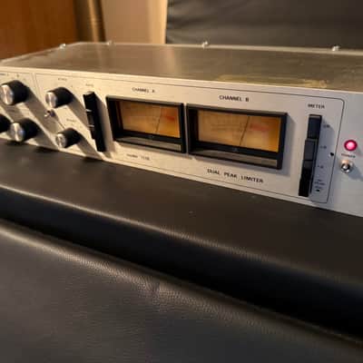 Urei 1178 Stereo Peak Limiter 1970s - Silverface image 3