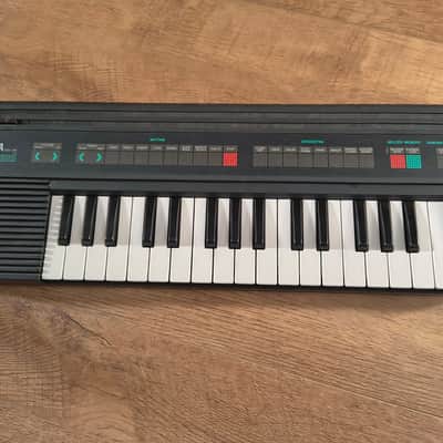 yamaha portasound pss-120 1980s - black retro vintage japan lo-fi mini small compact lofi