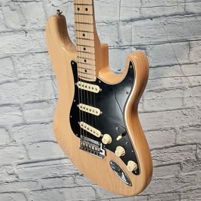 Fender 2019 American Professional Stratocaster Maple Fingerboard - Natural w/ Hard Case image 7