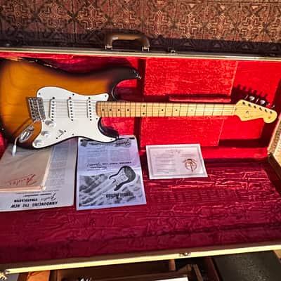 Fender 60th Anniversary American Vintage '54 Stratocaster 2014 - 2-Color Sunburst image 4