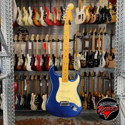 Fender   American Ultra Stratocaster Cobra Blue image 2