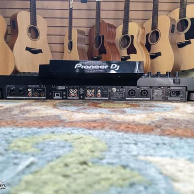 Pioneer XDJ-RX3 2-Channel Performance All-in-One DJ System w/ Box image 5