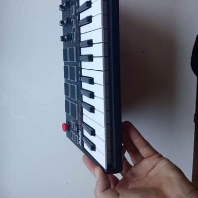 Clavier maître 25 touches Akai MPK Mini MKII en parfait état