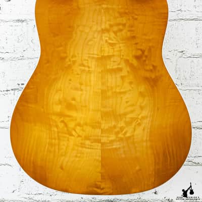 Taylor 217e Plus Special Edition Acoustic-electric Guitar - Honeyburst image 4