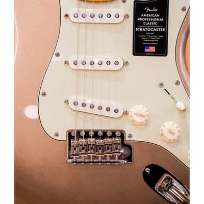 Fender American Professional Classic Stratocaster, Maple Fingerboard, Faded Firemist Gold image 11