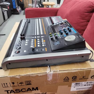 TASCAM DP-24SD 24-track Digital Portastudio with CD Recorder- Black image 8