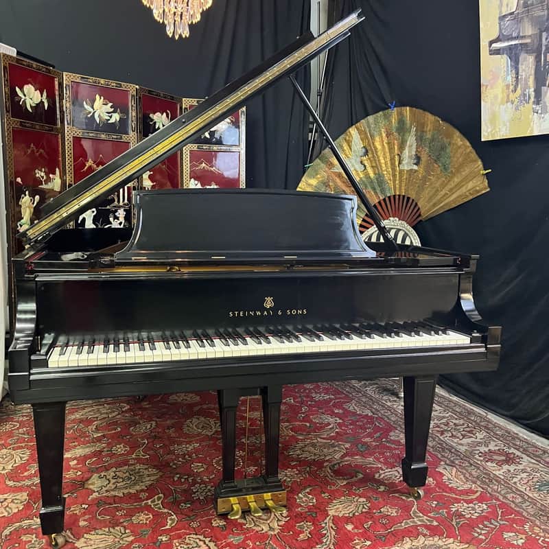 Steinway & Sons Model L Baby Grand Piano – Classic image 1