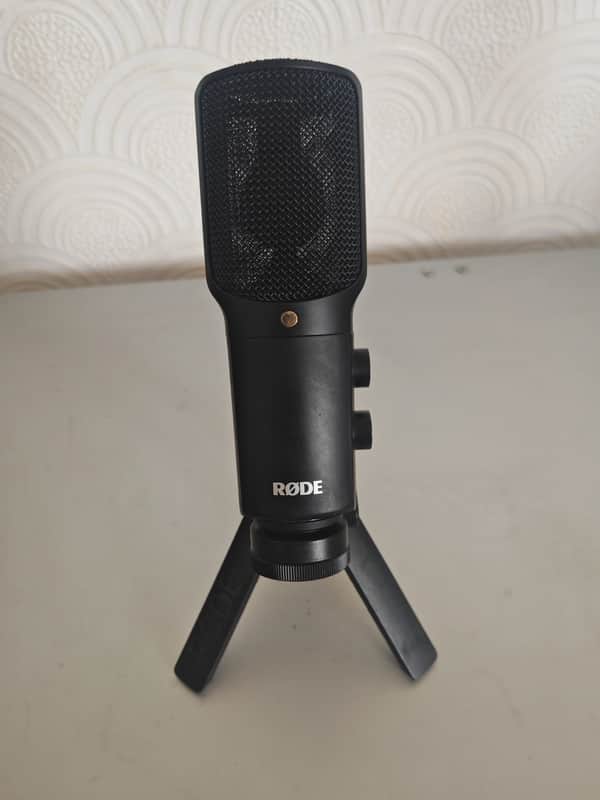 RODE NT-USB+ USB Condenser Microphone 2022 - Present - Black image 1