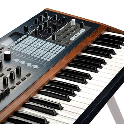 Arturia Polybrute USB MIDI 6-voice 61-Key Polyphonic Analog Morphing Synthesizer image 10