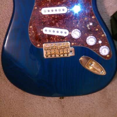 2006 Fender Deluxe Players Stratocaster Loaded Body With Soft Case image 6