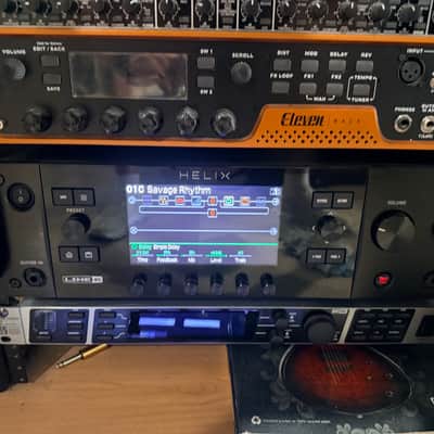 Line 6 Helix Rack with Controller 2024 - Black image 3