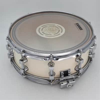 Used Premier Signia Maple Snare Drum 14x5 Piano White - Very Good image 4