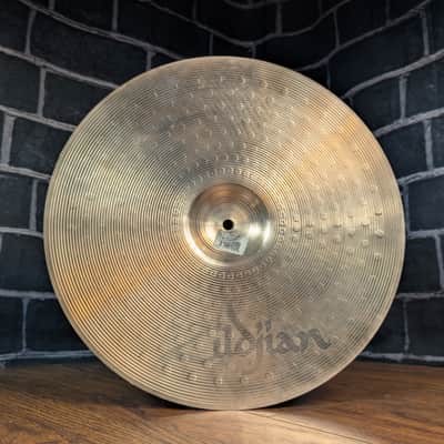 Zildjian 16" ZBT Crash Cymbal – Bright Attack • Fast Response • Cutting Projection image 6