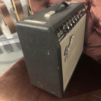 Fender Vintage Vibro Champ 1x8 Tube Combo Guitar Amp (Pre-Owned) image 3