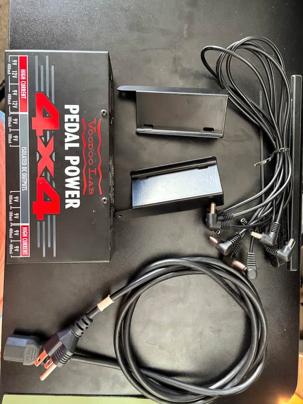 Voodoo Lab Pedal Power 4X4