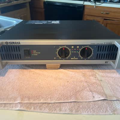 Yamaha P3500S Power Amp with rack mount bolts and washers image 1