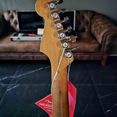 Fender Stratocaster 70th Anniversary Limited - Amethyst image 13