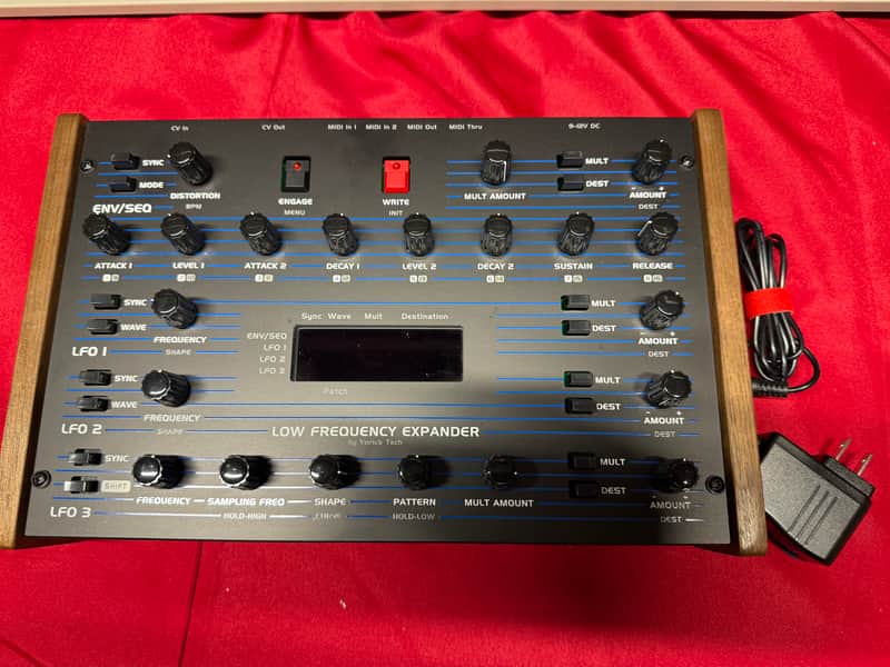 Yorick Tech Low Frequency Expander LFE / OB-6 Frontpanel + CV Option image 1